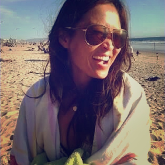 Meet your Posher, Lori - Picture 1 of 1